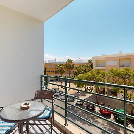 Apartamento T2 Encantador 아파트 *